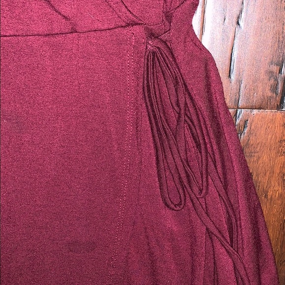 Forever 21 maroon dress - Picture 3 of 3